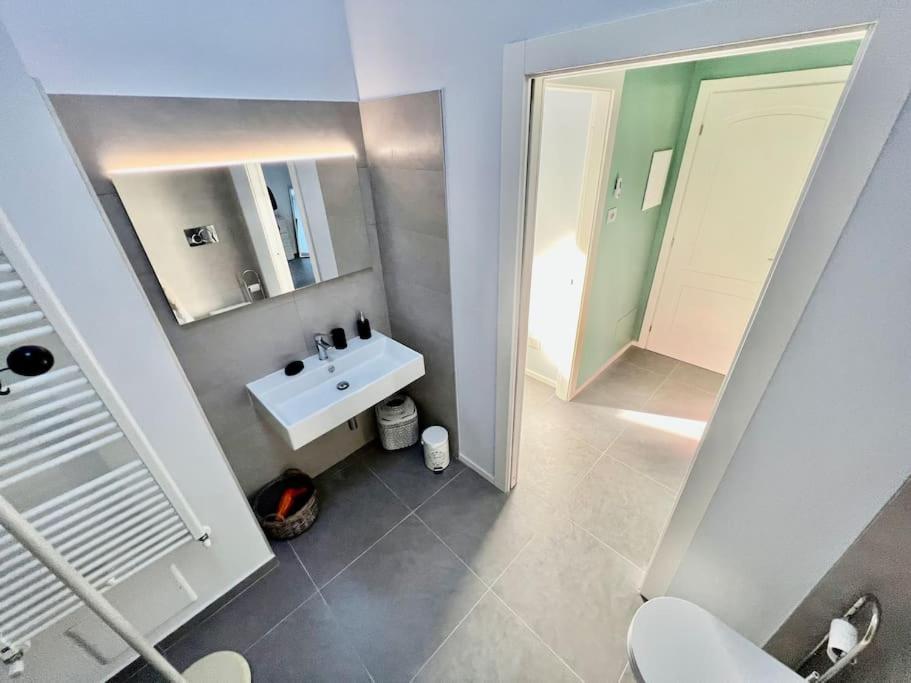 Prestigioso Attico A Passo Duomo By Revenue House Lägenhet Casale Monferrato Exteriör bild